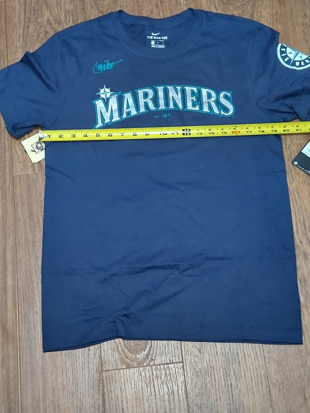 Seattle Mariners T-Shirt Ichiro Sz small  NWT Navy Blue